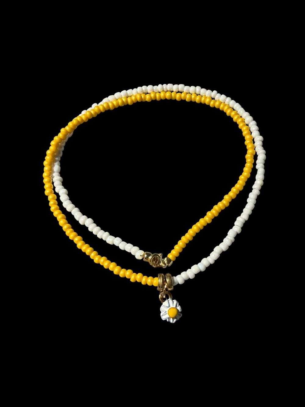 Daisy Two Tone Beaded Necklace.